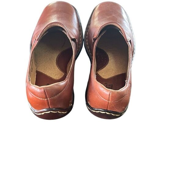 Born slip on leather shoes. Size 7. Excellent condition. - Picture 3 of 3